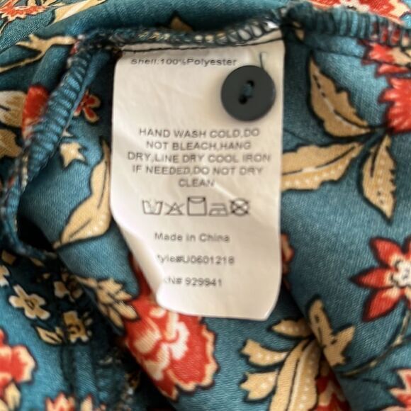 Suzanne‎ Betro womens top front sewn pleats S three button boho full half sleeve - Picture 4 of 9